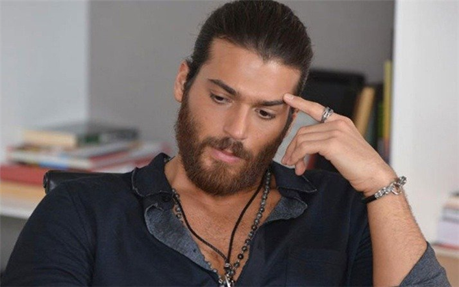 Erkenci Kus Can Divit Diziden Mi Ayrildi Can Yaman Erkenci Kus Tan Cikti Mi